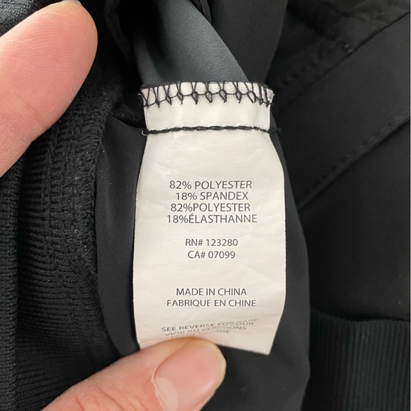 Travis Mathew full zip jacket size medium - Picture 3 of 4